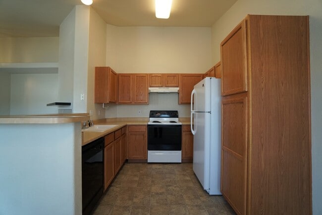 Building Photo - 3610 Strawberry Field Grove