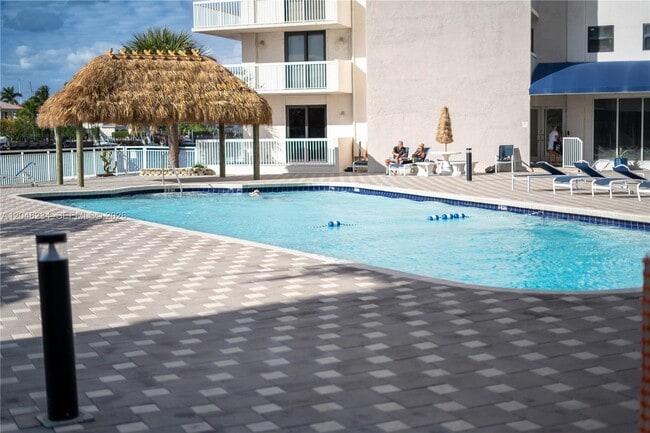 Building Photo - 1600 S Ocean Dr