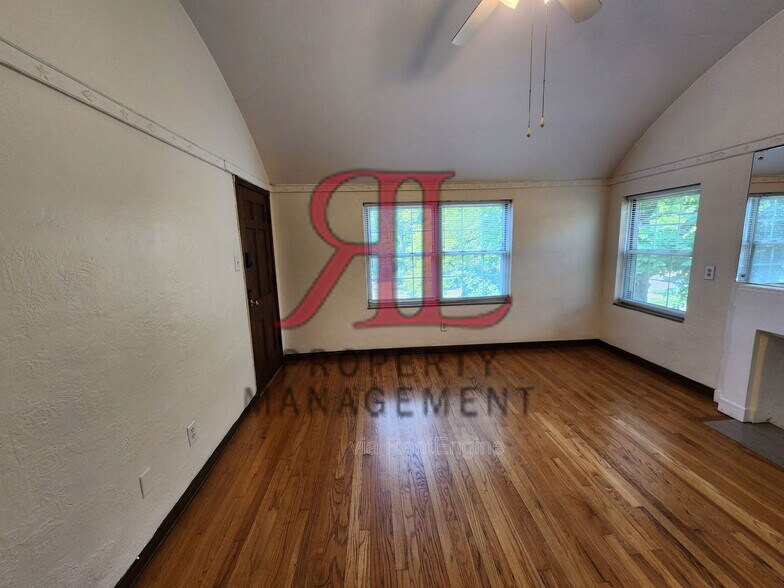 Building Photo - 1088 Northwest Blvd