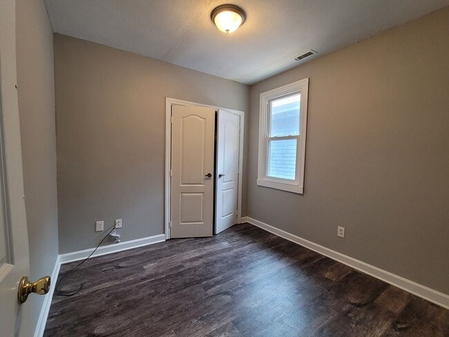 Building Photo - bon6