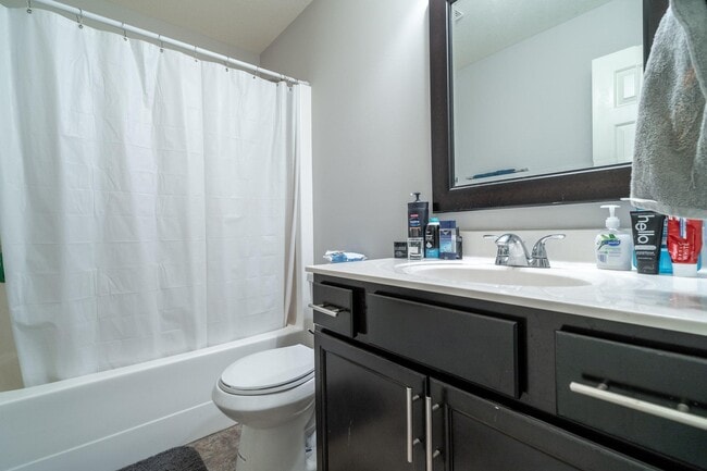 Building Photo - 3214 Belle Meade Dr