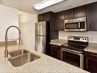 Building Photo - La Cima Newport Condos