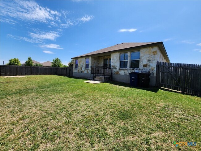 Building Photo - 2599 Diamondback Trail