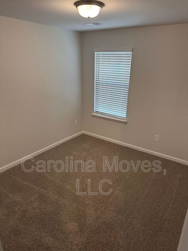 Building Photo - 527 Winding Meadow Ln