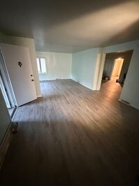 Building Photo - 126 Gunn Ave