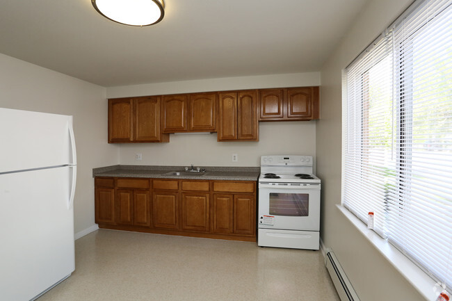 KITCHEN 3 - Parkside Apartments