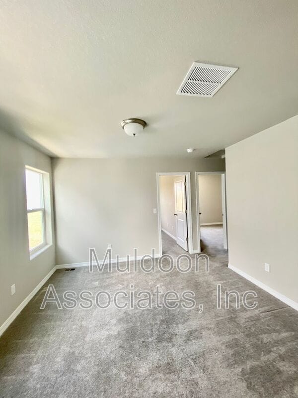 Building Photo - 8274 Talc Dr