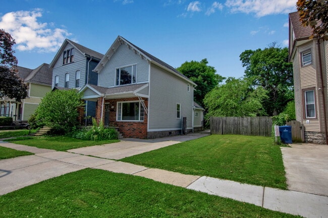 Building Photo - Furnished 4-Bedroom Single-Family Home on Buffalo’s West Side