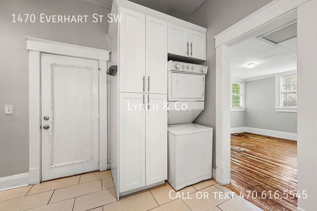 Building Photo - 1470 Everhart St SW