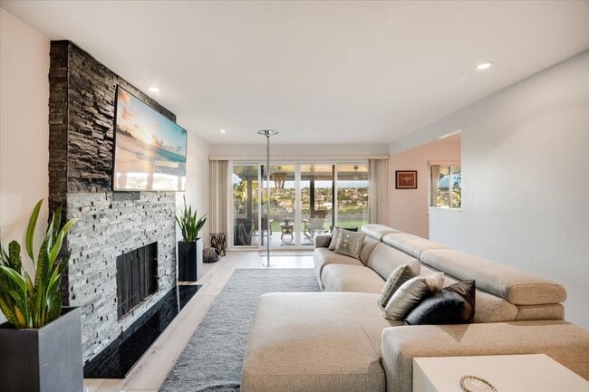 Building Photo - 1520 Watwood Rd