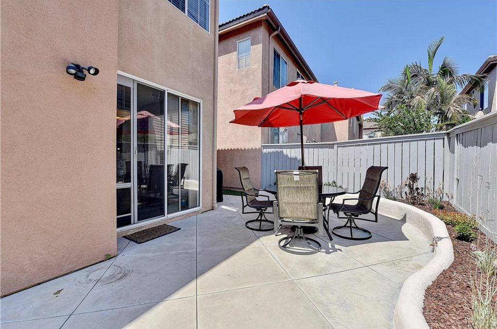 Building Photo - 20 Trofello Ln