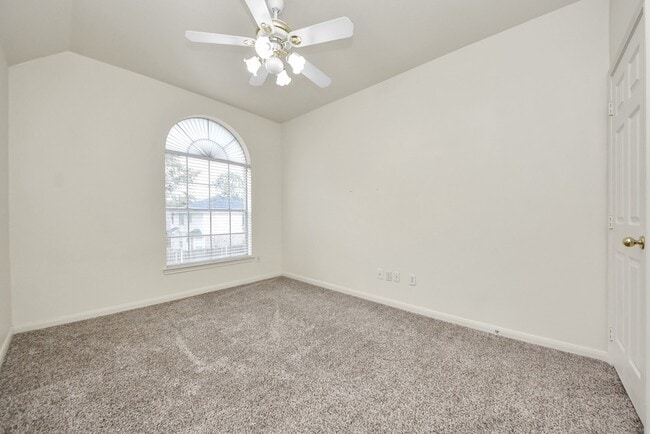 Building Photo - 1802 Whispering Forest Dr