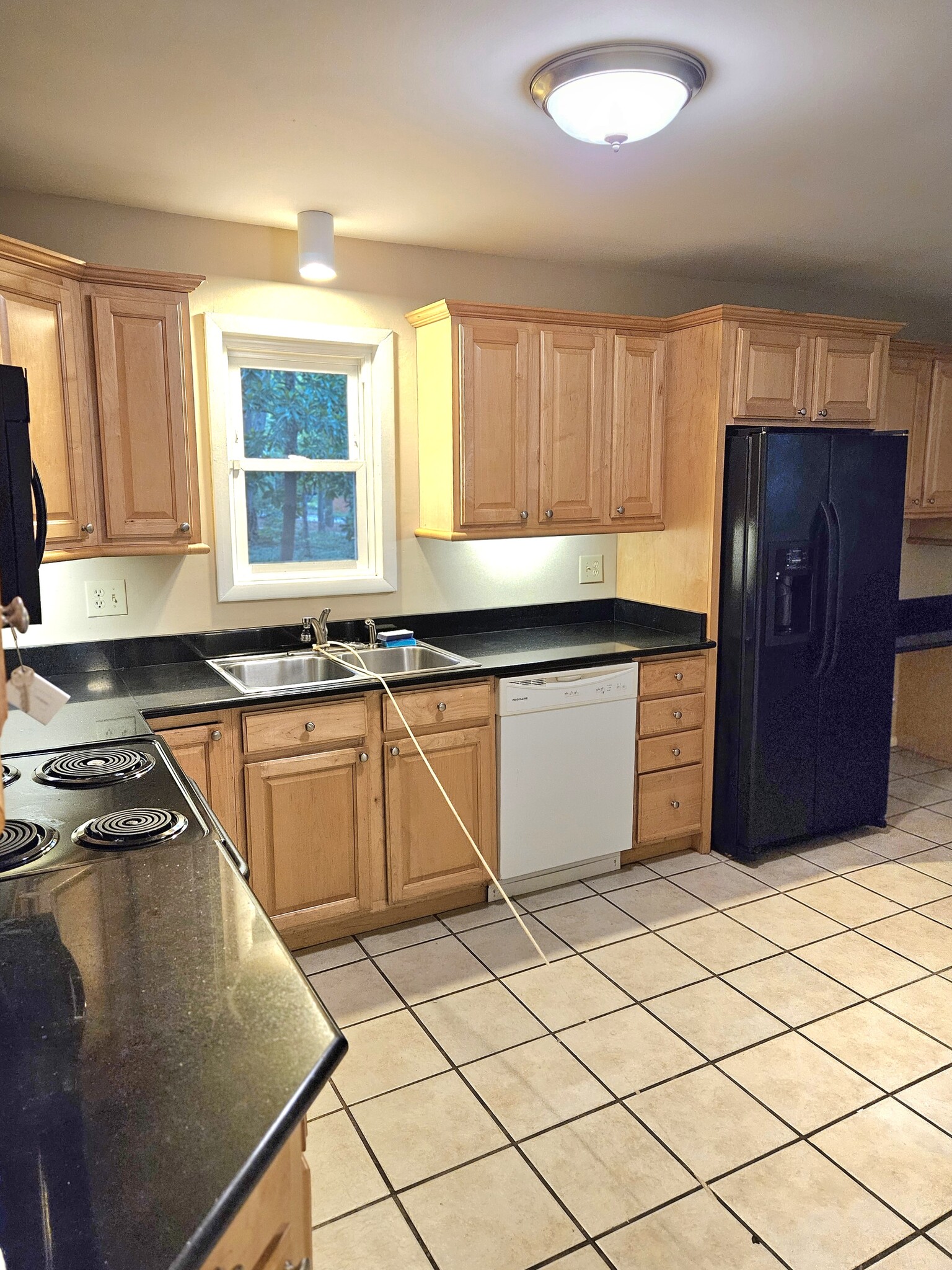 Building Photo - 465 Pebble Creek Dr