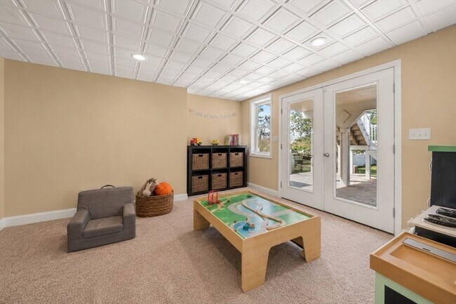 Building Photo - 11 Kevin Ave