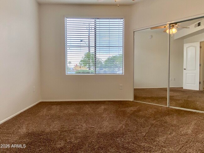 Building Photo - 1701 E Colter St