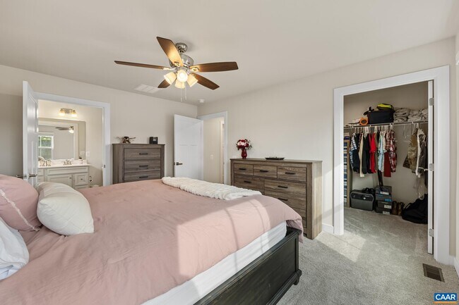 Building Photo - 34 GUNNISON Dr