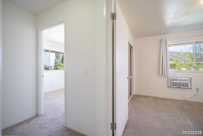 Building Photo - Available now!  3-bedroom, 2-bath, 2 parking Townhome in Mililani Mauka
