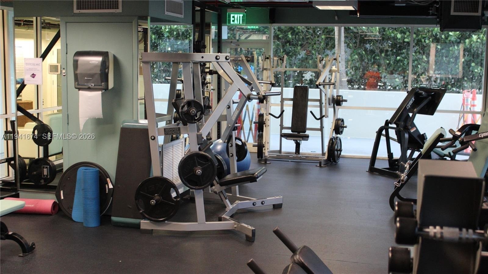 Building Photo - 650 West Ave