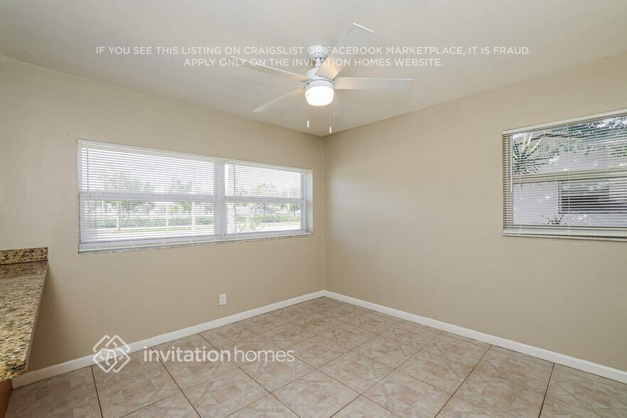 Building Photo - 250 SW 12th Ave