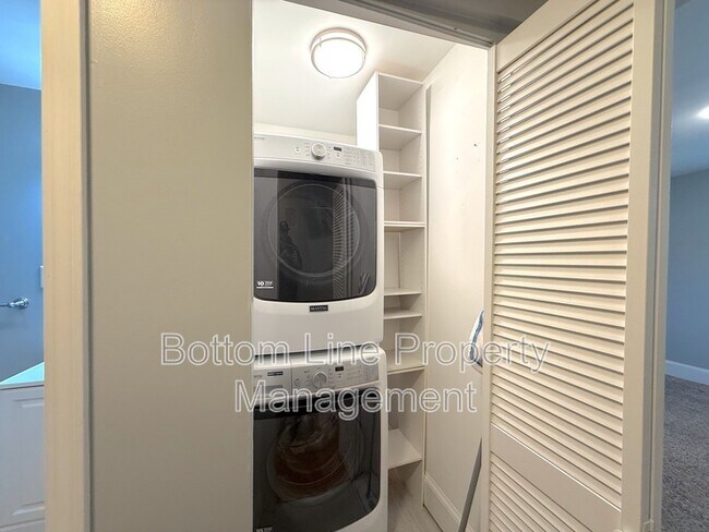 Building Photo - 1215 Milton Ave