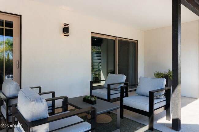 Building Photo - 12271 N 74th St