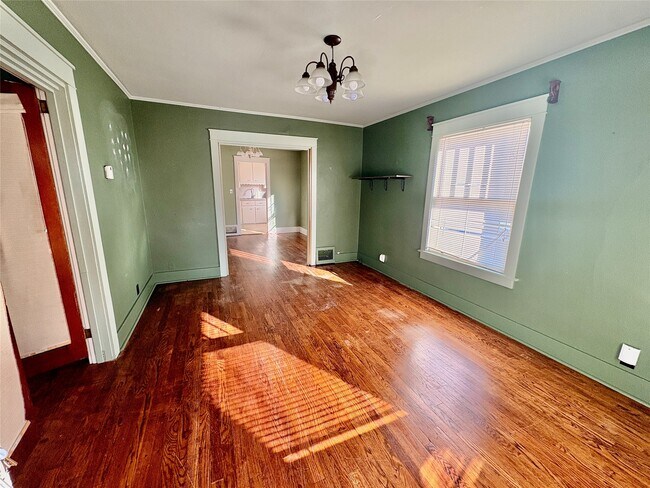 Building Photo - 211 Dudley Ave