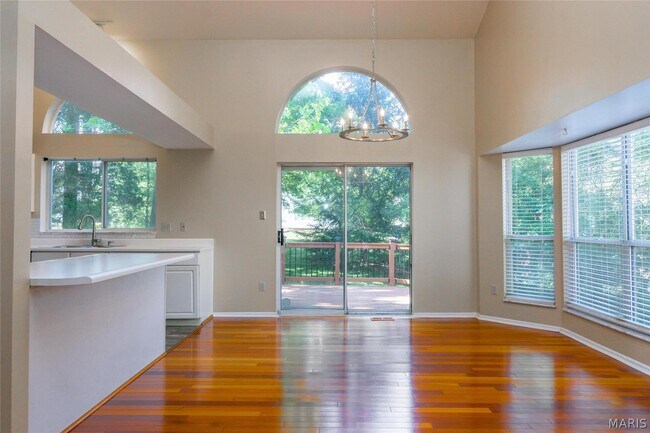Building Photo - 16211 Port of Nantucket Dr