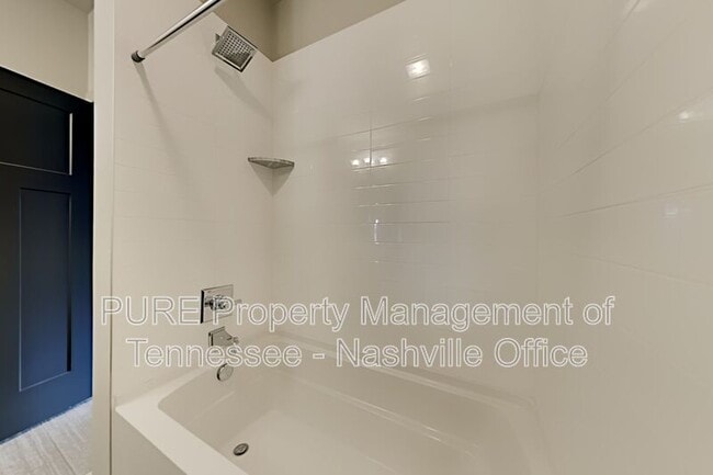 Building Photo - 634B Vernon Ave