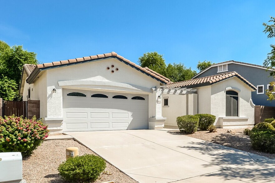 Building Photo - 18752 E Superstition Dr
