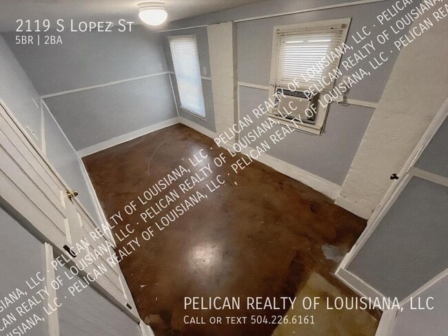 Building Photo - 2119 S Lopez St