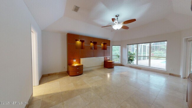 Building Photo - 7911 Vineyard Lake Rd N