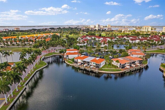 Building Photo - 6277 Bahia Del Mar Blvd S