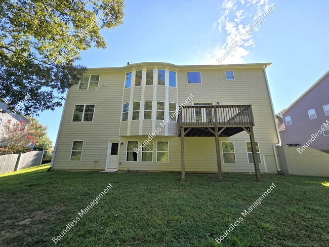 Building Photo - 452 Oakbridge Dr