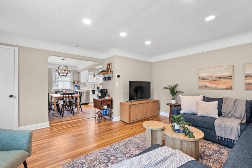 Building Photo - 6536 Lawnwood Ave