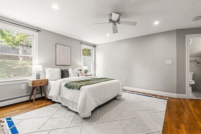 Building Photo - 334 Mystic St