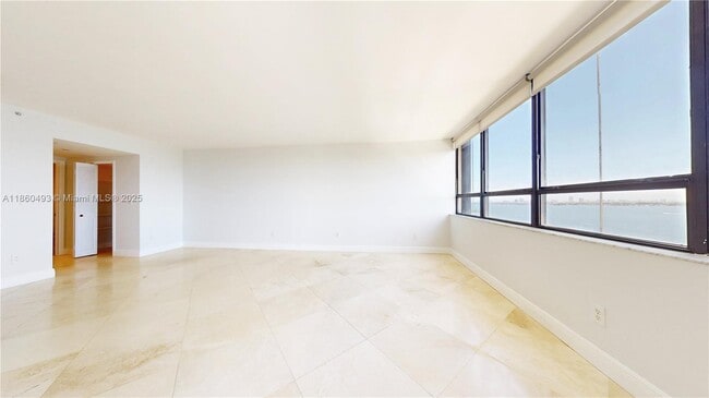 Building Photo - 11113 Biscayne Blvd