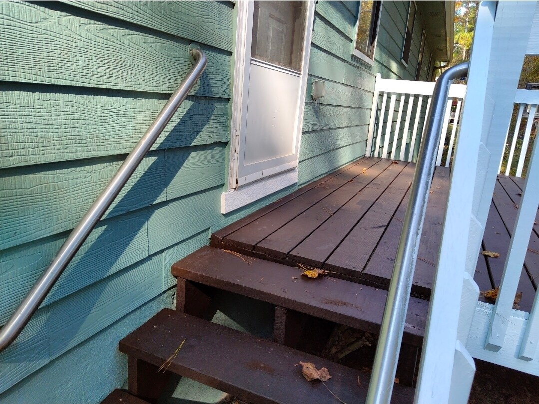 Building Photo - 4414 Housworth Dr