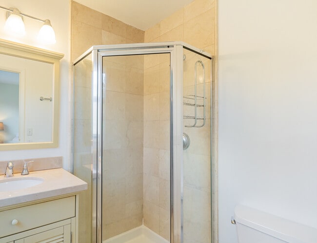 Building Photo - 79 Surf Dr