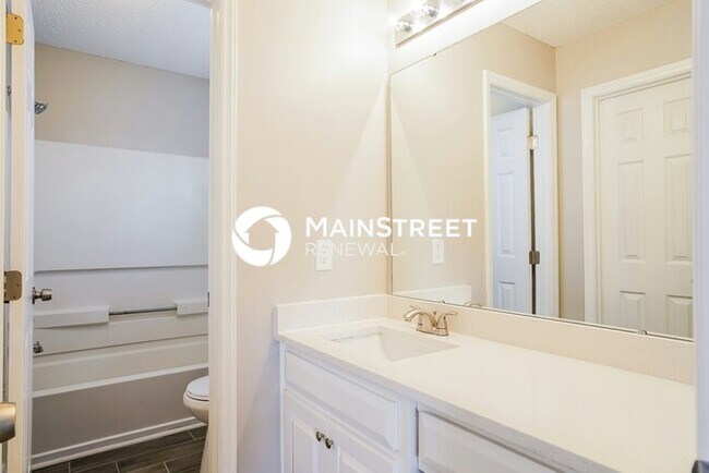 Building Photo - 3 Bedroom Pet-Friendly Home in Raleigh, NC with Main Street Renewal
