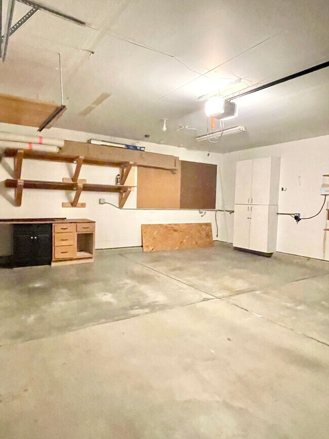 Building Photo - Spacious 3 Bed Home Near Hill AFB & I-15 – RV Parking + Fenced Yard