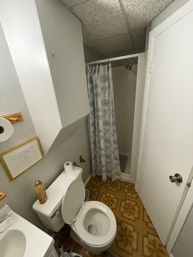 Building Photo - 8623 Willow Oak Rd