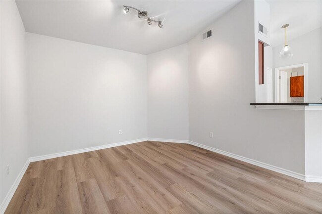 Building Photo - 6804 N Capital of Texas Hwy