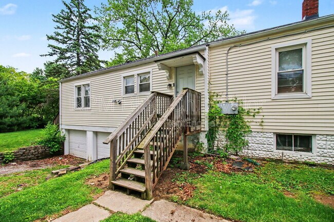 Building Photo - 7670 Pippin Rd