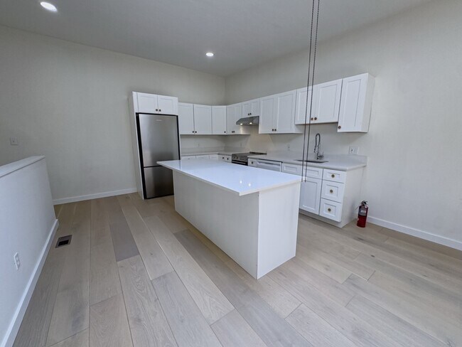 Building Photo - 536 N 19th St