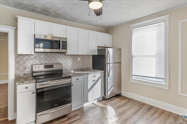 Building Photo - 35 Lake Ave