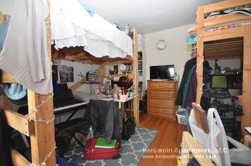 Building Photo - 1179 Boylston St