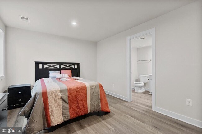 Building Photo - 12105 Empire Ln