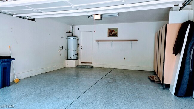 Building Photo - 7163 Mission Hills Dr