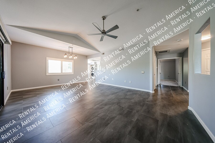 Building Photo - 9555 E Raintree Dr