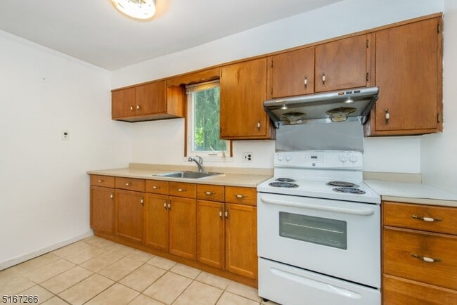 Building Photo - 99 Chesapeake Ave